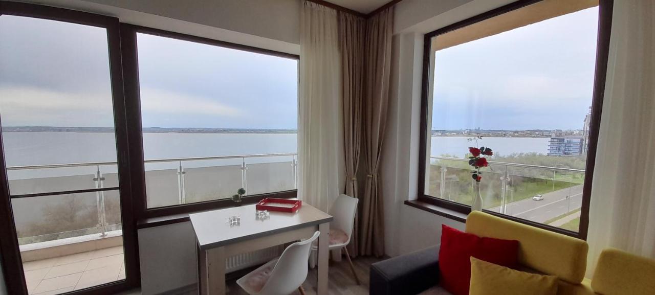 Bella Vista Summerland Mamaia Exterior foto